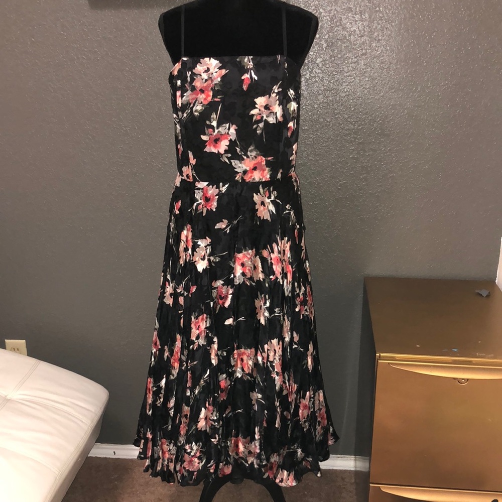 WHBM Beautiful Dress Size14